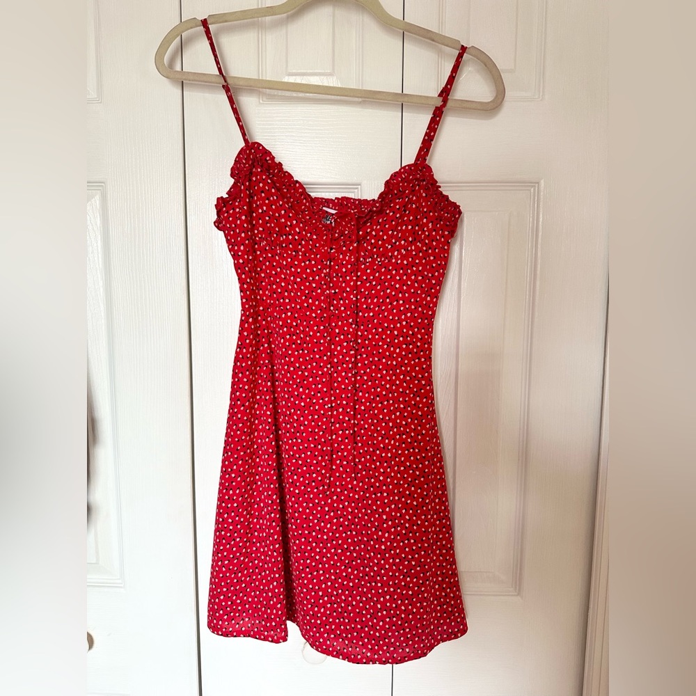 Princess Polly red hearts mini dress size 4 perfect for Valentine’s Day!